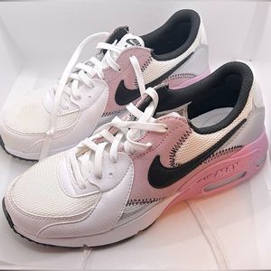 Women’s Nike AirMax size 7